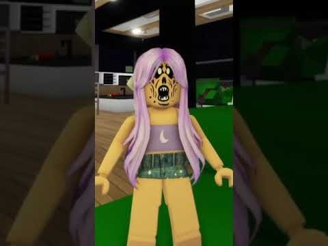 When you find a Spider in the House ( Roblox Brookhaven RP )