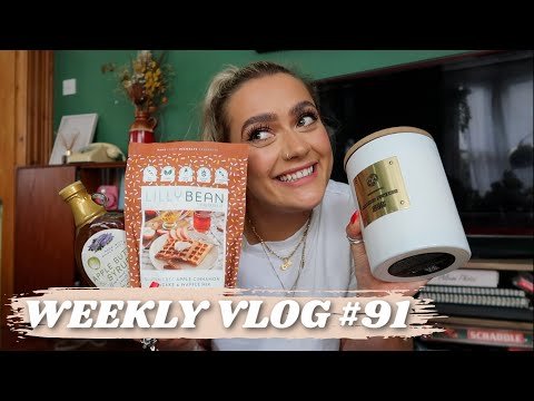 WEEKLY VLOG #91 I AM SO BASIC. CANDLE HAUL & SPIDER ATTACK.  EmmasRectangle