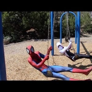 Spiderman SpiderGwen ENTER THE SPIDER-VERSE @Andrawiz