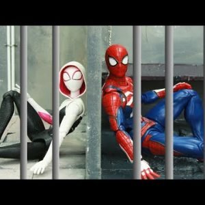 Spider-man No Way Home Rescues Gwen Stacy From Joker In Spider-verse