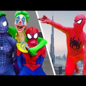 Spider Fight Batman, Iron Man, Captain America Dinosaurs Fight