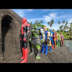 SUPERHERO AVENGERS, HULK, SPIDER-MAN, THOR, CAPTAIN AMERICA, IRON MAN, THANOS, BLACK PANTHER