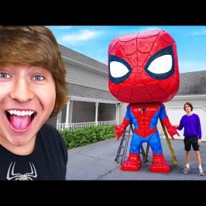 I Built A Giant Spider-Man!