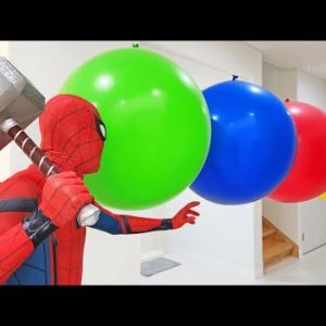 Spider Man Popping Giant Balloons!