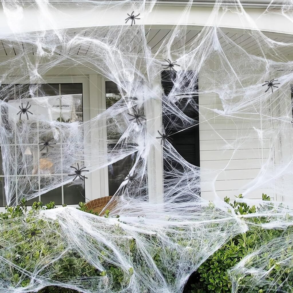 Playsheek 800 sqft Spider Webs Halloween Decorations with 90 Fake Spiders, Stretch Fake Cobwebs for Bushes Halloween Theme Party Indoor and Outdoor