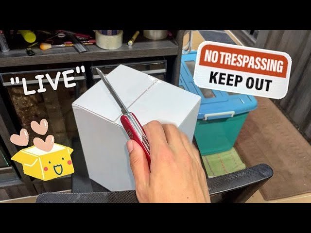 Unboxing something “LIVE” to CATCH TRESPASSERS in the Animal Room !!!